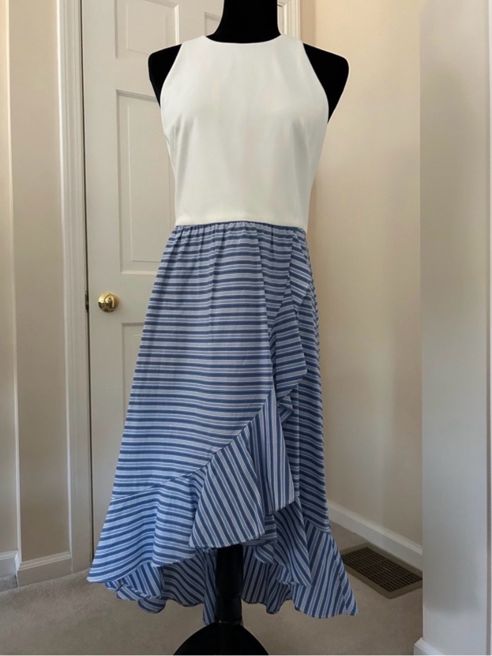 Vince Camuto White Sleeveless Dress with Back Zip